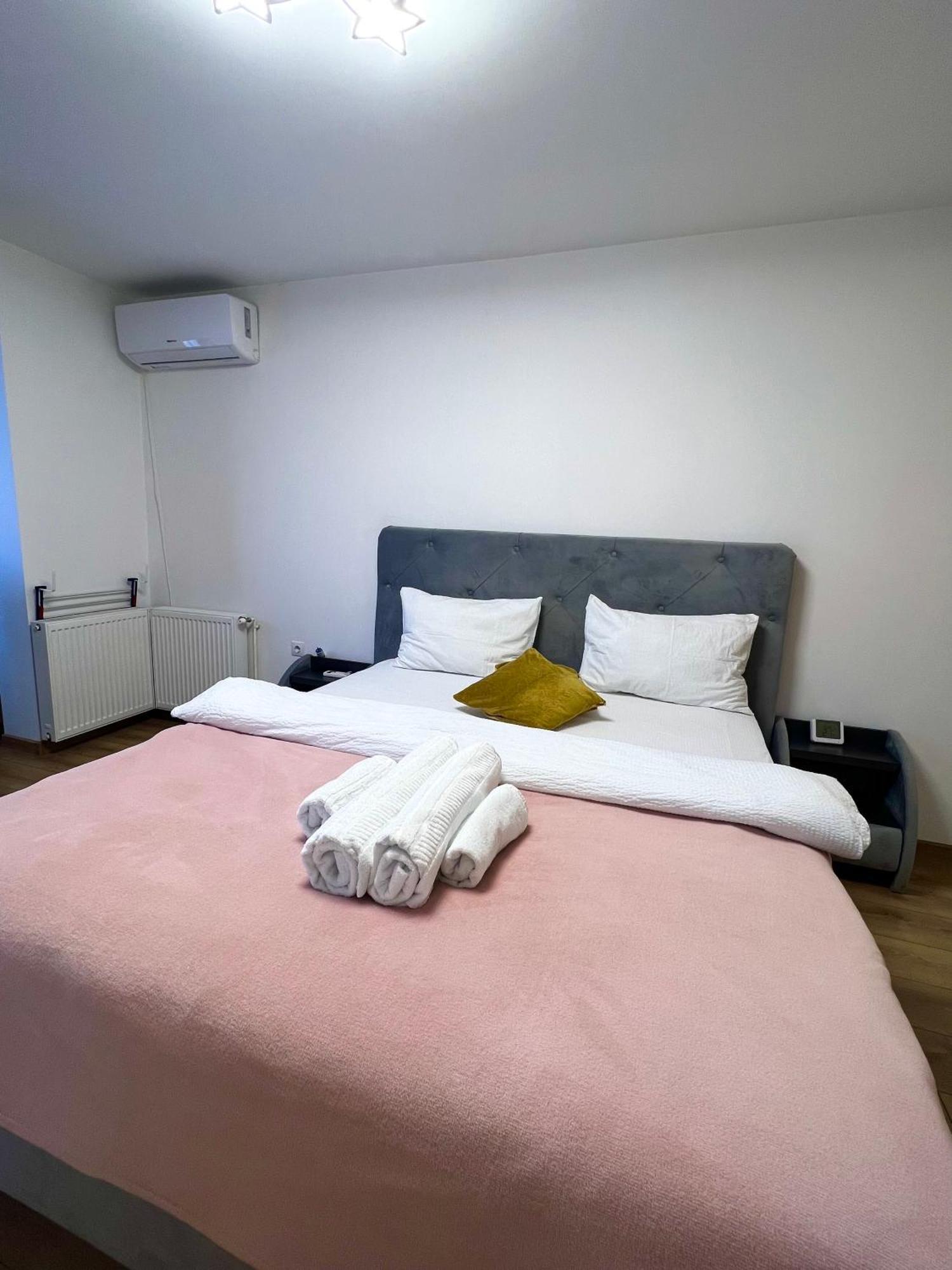 Boby S Studio With Free Parking Turda Buitenkant foto
